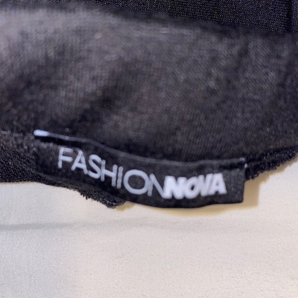 Fashion Nova high rise tights - Picture 2 of 2